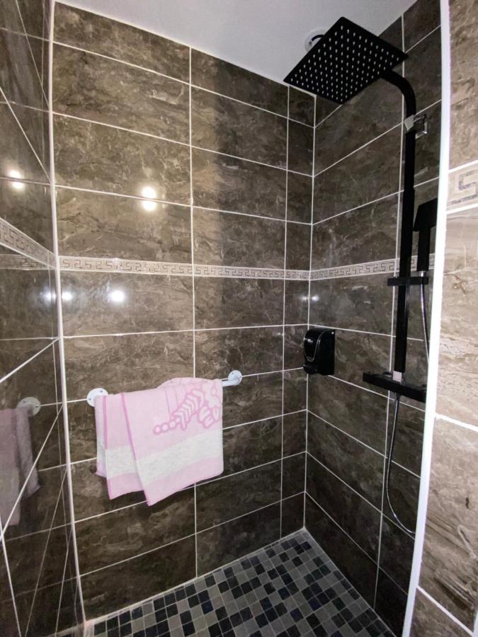 Bed and Breakfast Esprit Etape Saint-Barthélemy-de-Vals Esterno foto