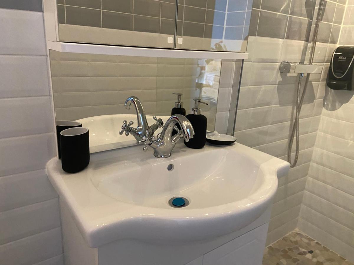 Bed and Breakfast Esprit Etape Saint-Barthélemy-de-Vals Esterno foto