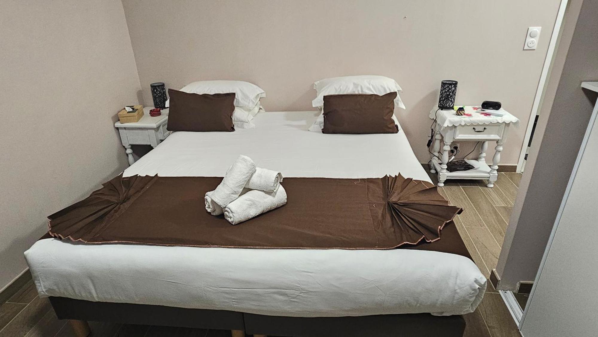 Bed and Breakfast Esprit Etape Saint-Barthélemy-de-Vals Esterno foto