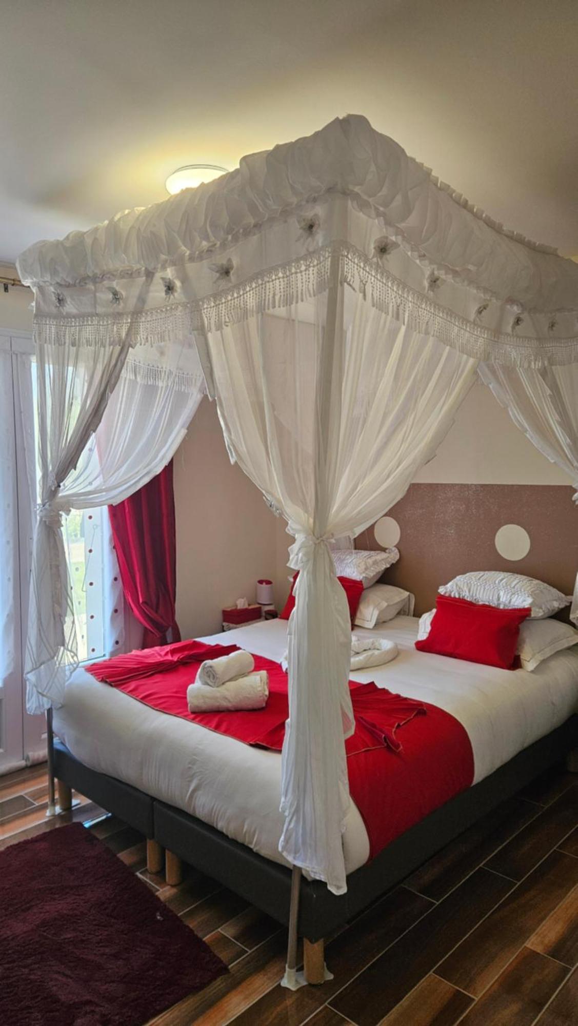 Bed and Breakfast Esprit Etape Saint-Barthélemy-de-Vals Esterno foto